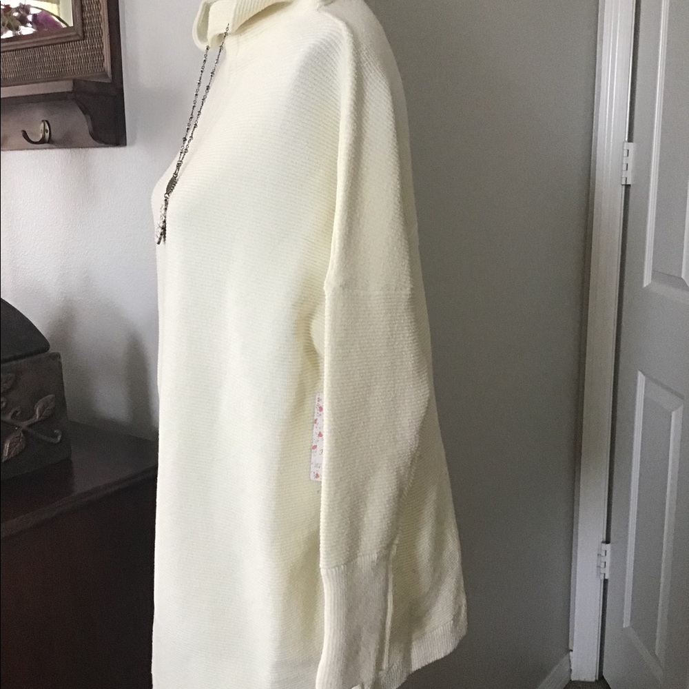 Free People Ottoman Slouchy Tunic Sweater.  NWT. - Picture 7 of 12